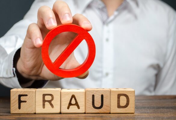 fraud adalah