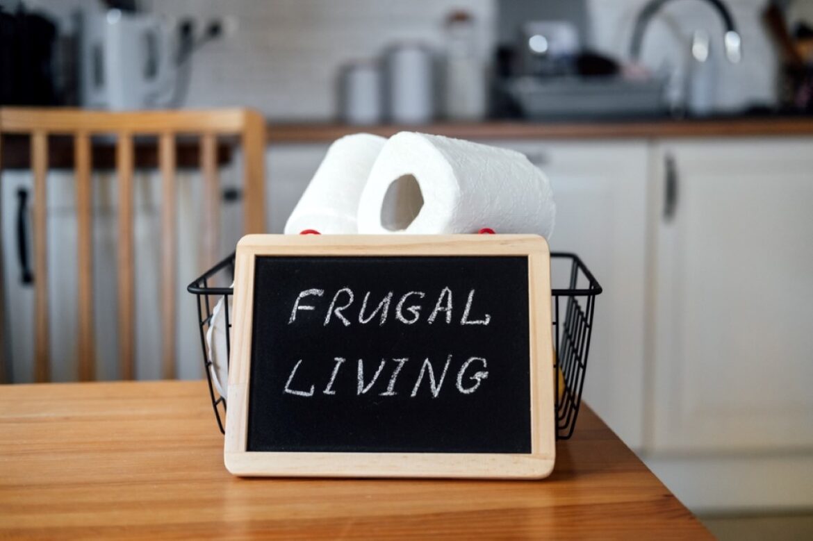frugal living adalah